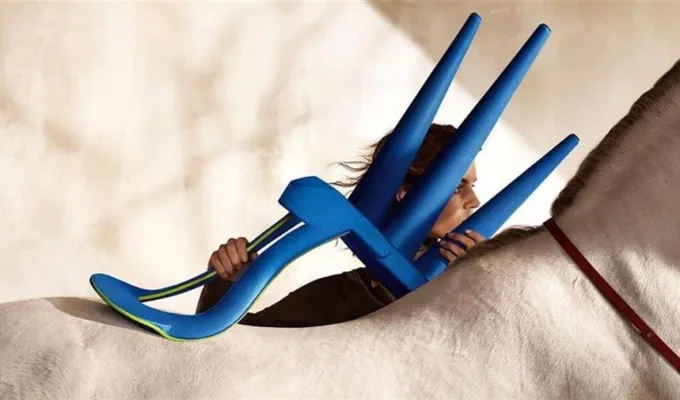 hermes-international-chaise