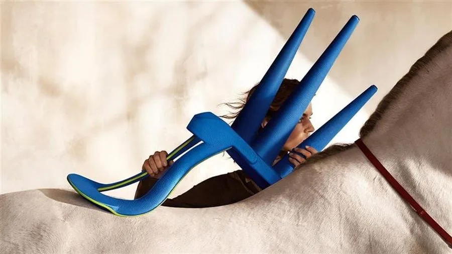 hermes-international-chaise