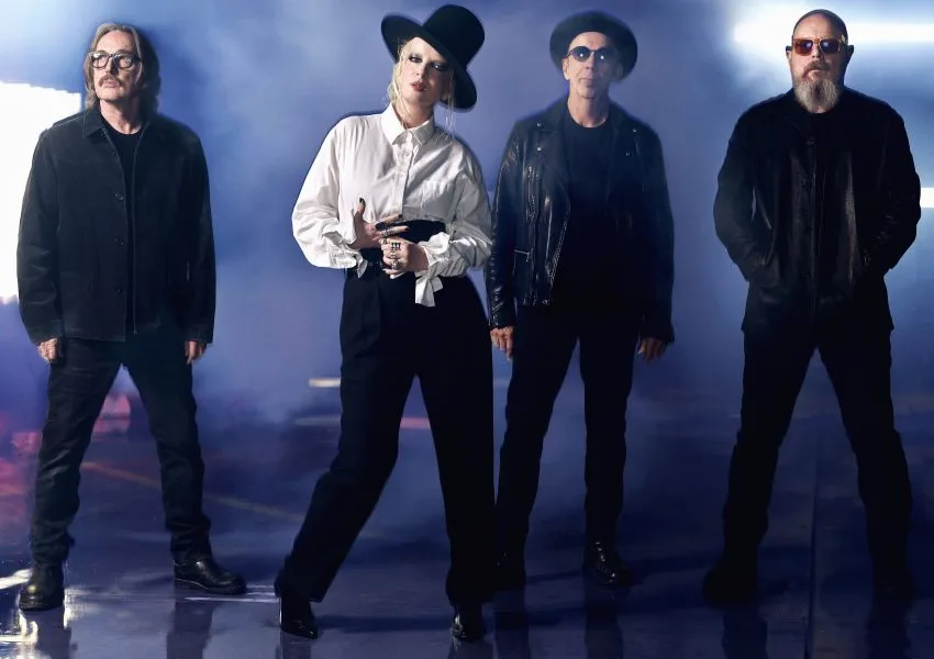 garbage-album-2025-review-critique-light