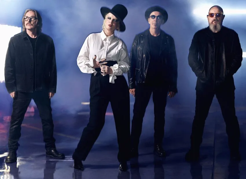 garbage-album-2025-review-critique-light