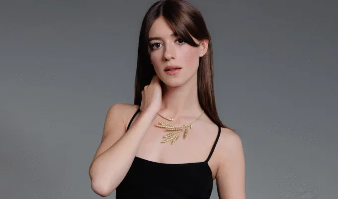 Daisy Edgar-Jones-ambassadrice-Boucheron