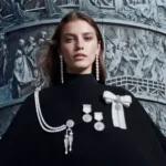 BOUCHERON-Histoire-de-Style-The-Power-of-Couture-16-9-Noeud-Boutons-Aiguillette