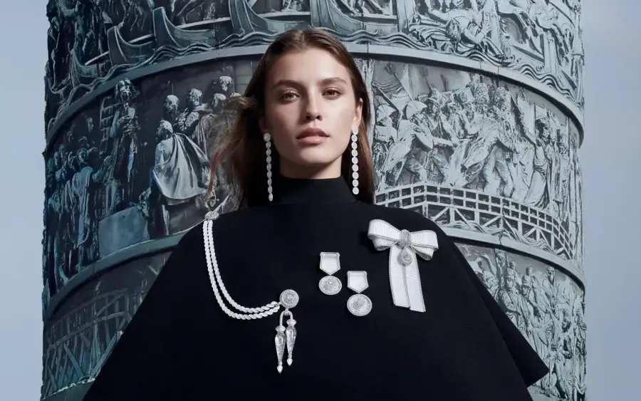 BOUCHERON-Histoire-de-Style-The-Power-of-Couture-16-9-Noeud-Boutons-Aiguillette