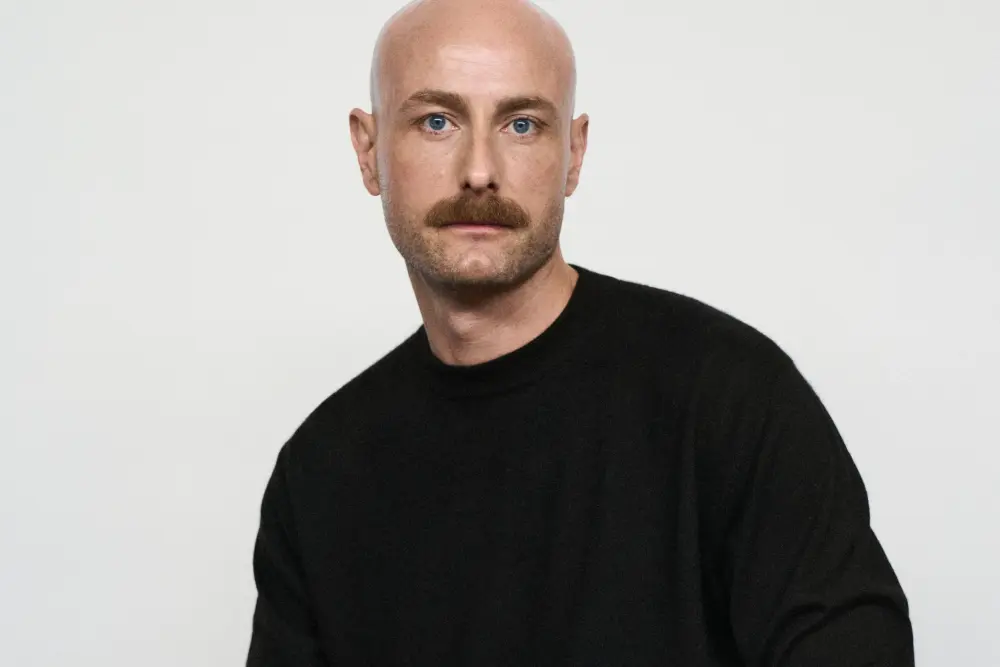 COURREGES-drew-henry